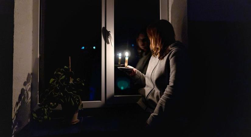 Egyre nő a feszültség a városlakókban a gyakori feszültségkimaradások miatt
