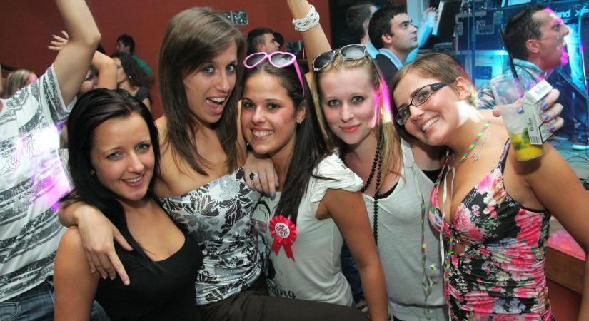 Keresd magad a képeken! – Bulifotók 2011-ből