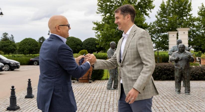 „Már a Pásztor–Lovas érában is a másként gondolkodók ellehetetlenítése, kizárása volt a fő tantárgy”