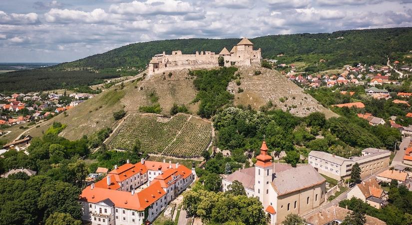 Ezeket a Balaton környéki várakat mindenképpen nézzük meg!