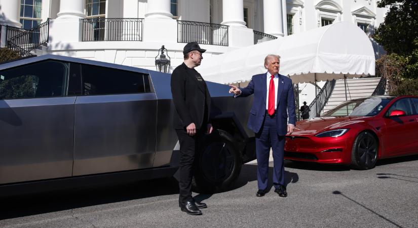 Donald Trump elzárja a pénzcsapot – padlóra küldheti a Teslát a támogatások megvonása