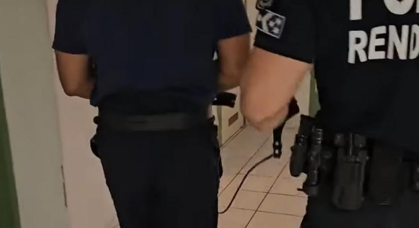 Halálra verte barátnőjét és közös ismerősüket is életveszélyesen bántalmazta egy férfi Szolnokon