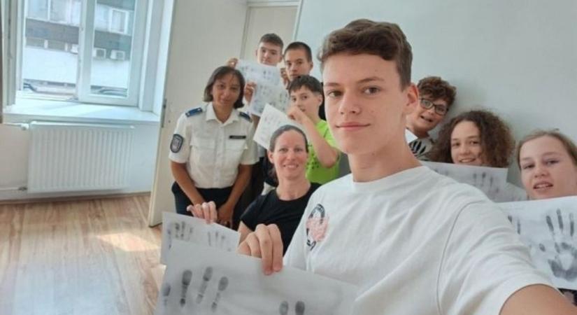 A győri Vaskakas 3Y02 Team Krav Maga Egyesület nyári táborába érkeztek a rendőrök
