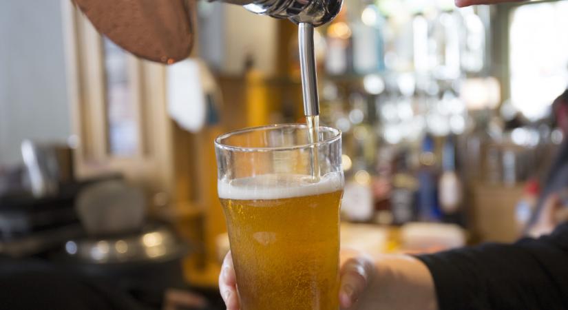 Csehországban a többség korlátozná az alkoholfogyasztást – de nagyon sokba kerülne