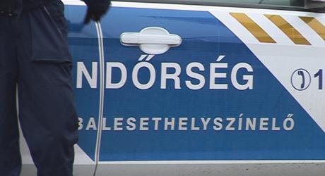 Árokba hajtott egy autó a 7-esen