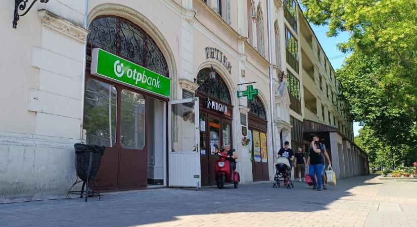 Makón bezár egy bankfiók, de az ügyfelek nem maradnak segítség nélkül