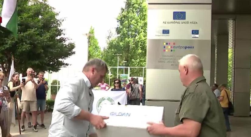 2027-től megvonná az unió vezetése a gazdák támogatását  videó
