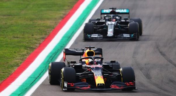 Verstappen: V6-os motorok nélkül a Red Bull dominált volna