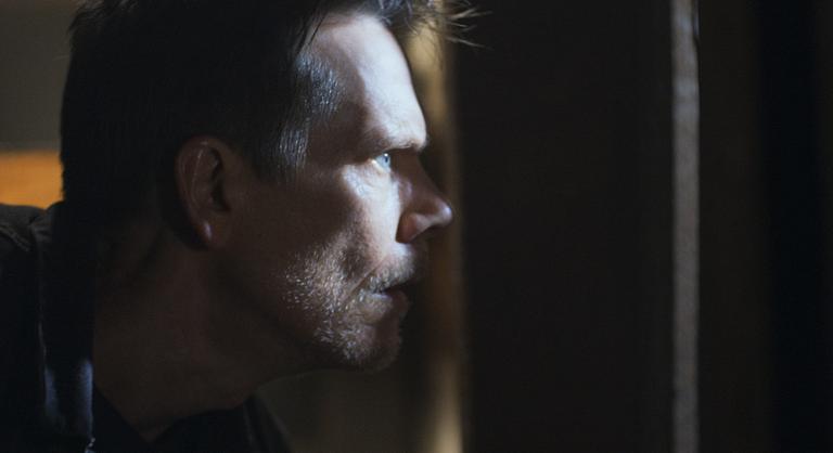 Nem térünk magunkhoz, olyan szórakoztató Kevin Bacon démonvadászos sorozata