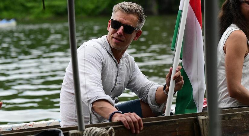 Videó: leköpte a Tisza Párt aktivistáját, majd sz.rházizott is egy kiadósat a feldúlt férfi