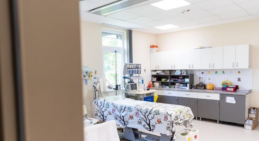 Megújult a gyermekosztály Vásárhelyen – galériával