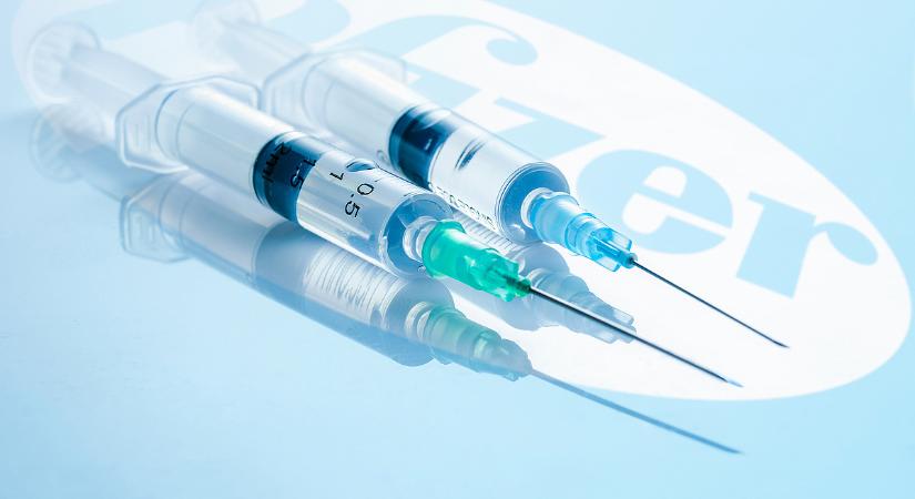 Meglepő hatást találtak a Pfizer-oltás után – a szemre is hatással lehet