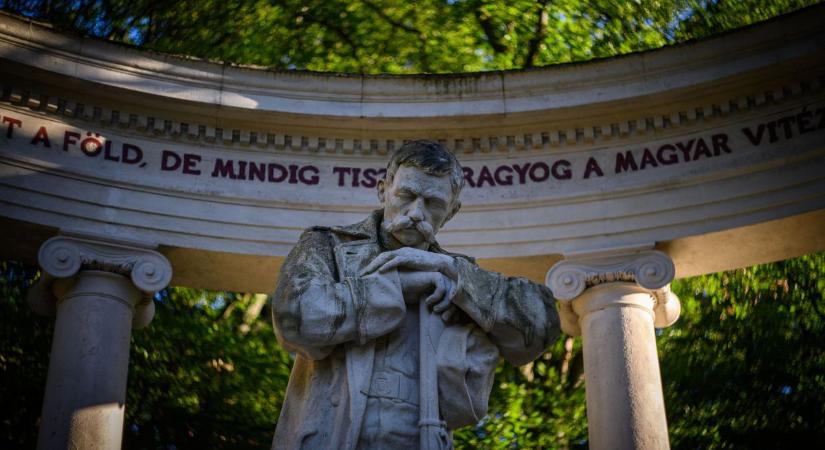 Hőseink örök nyughelye - temető, amely a múltról mesél - fotók