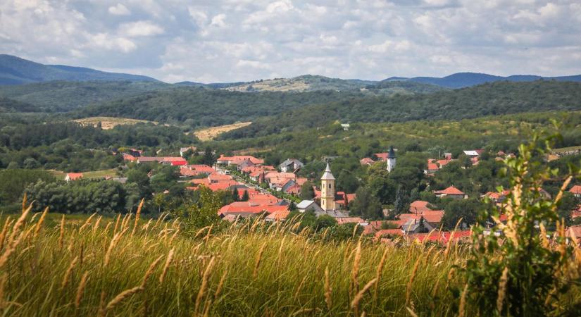 A Bábony-kilátóból nyíló egyedülálló kilátásról bárki meggyőződhet. Mutatjuk a fantasztikus látványt