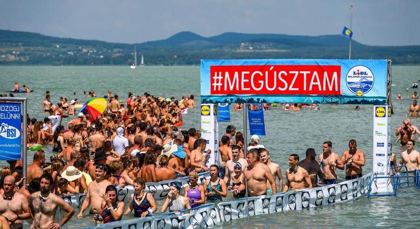 Lidl Balaton-átúszás – amikor 13 ezer ember egyszerre mozdul!
