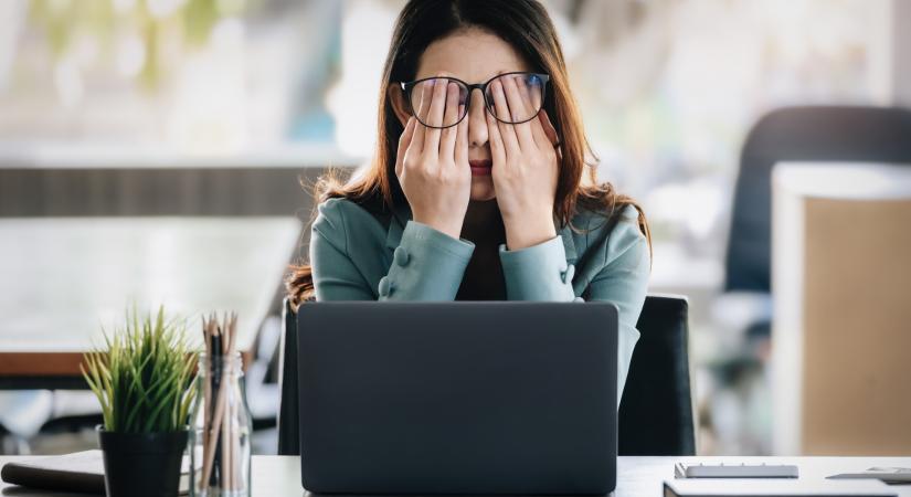 Égető kérdéssé vált a burn-out pandémia megfékezése – Mikorra válhat prioritássá a munkahelyi jóllét?