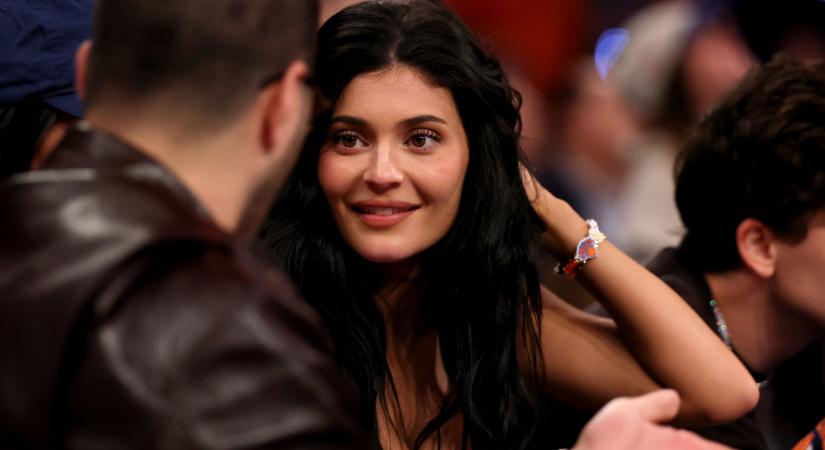 Nem túlzás ez? Kylie Jenner miatt bojkottálnak egy görög éttermet