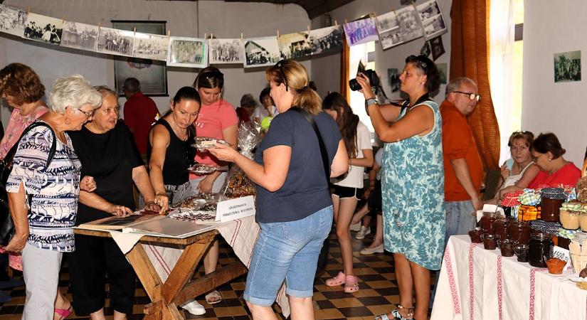 A pörkölttorta nem pörköltből van! A göcseji Parasza ügyes kezű asszonyai ma is készítik (galéria)