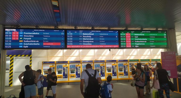 Elesett Kelenföld és a Déli pályaudvar, óriási káosz és dühös utasok mindenütt