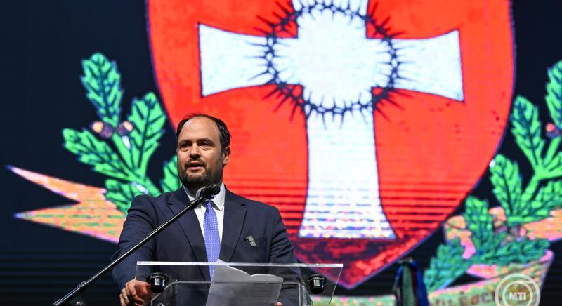 Nacsa Lőrinc: az országnak van határa, a nemzet határtalan