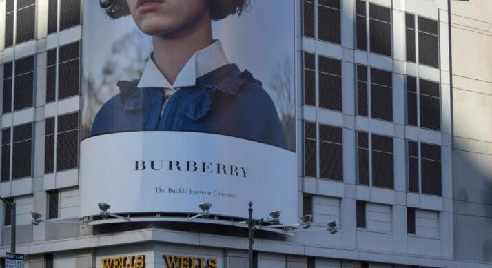 Válságban a Burberry – Elbocsátások, veszteség és újratervezés a luxusmárkánál