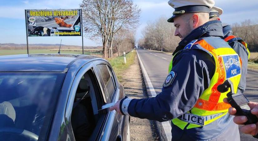 Csak úgy repkedtek a bírságok a hétvégén az utakon