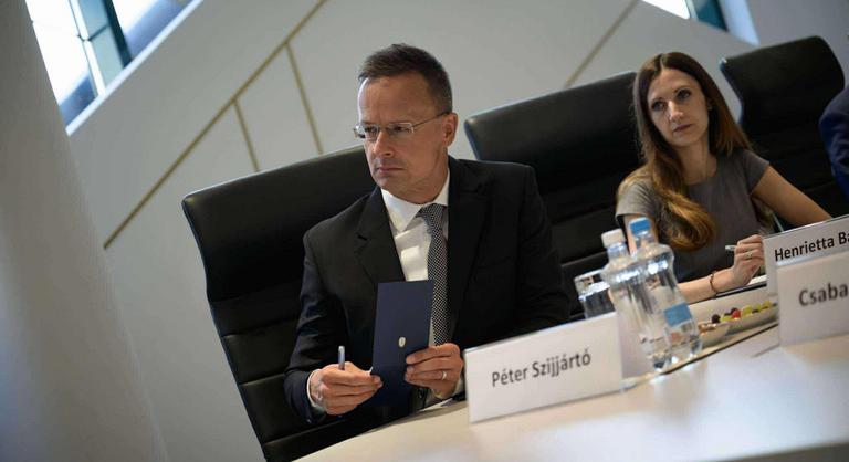 Az oroszokkal tárgyalt Szijjártó Péter, erőszakos Brüsszelről beszélt