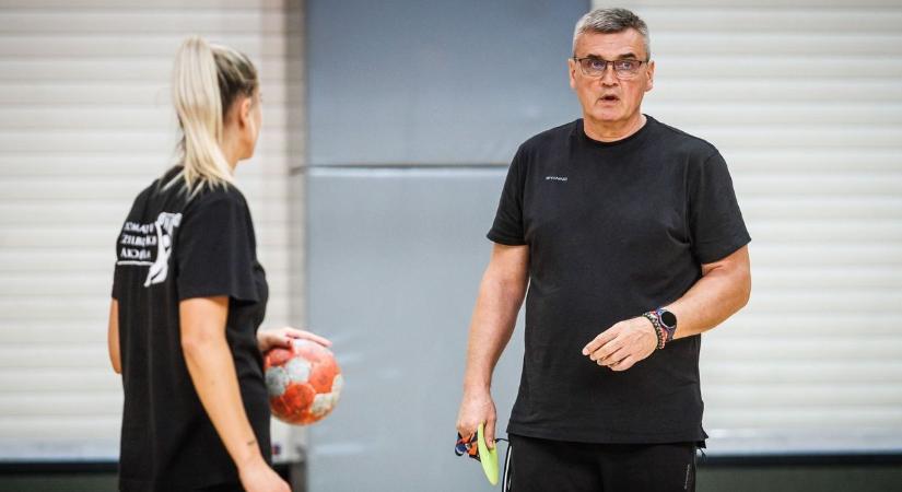 SZKKA: Gyurka János elégedett játékosaival