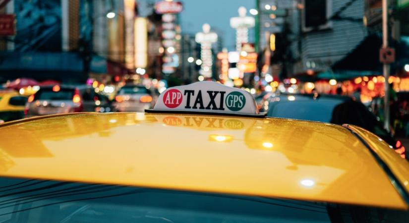 Így verik át a taxisok az ártatlan turistákat a külföldi nyaraláson