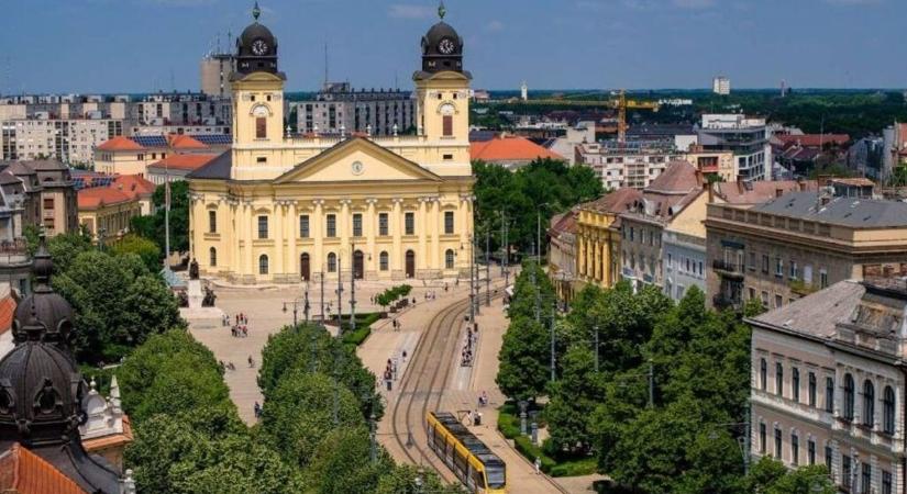 Sokkoló bejelentést tett az ukrán külügyminiszter Debrecenről