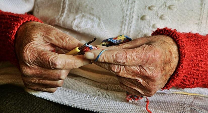 Ennyit vett ki a nyugdíjasok zsebéből a kormány? Megdöbbentő számok jöttek ki