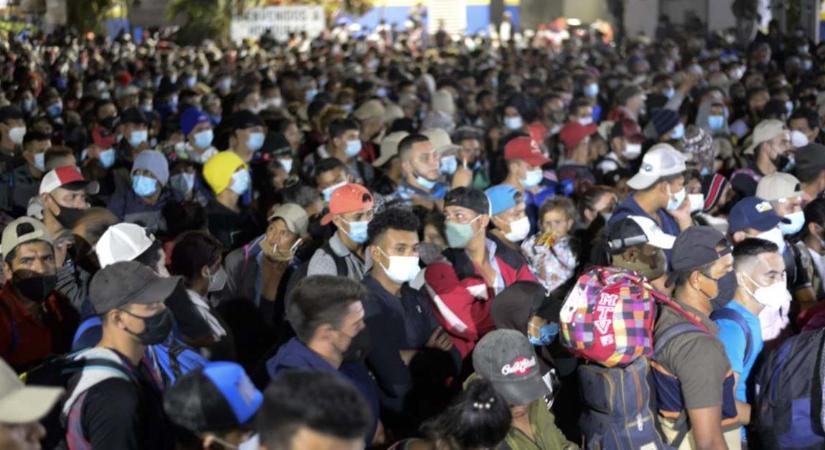 Több ezer migráns tört be Guatemalába, az Egyesült Államok felé tartanak