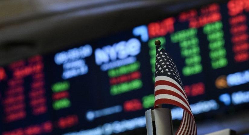 Gyorsjelentési nagyhét előtt az amerikai részvények, drágul a Ryanair, szakad a Stellantis