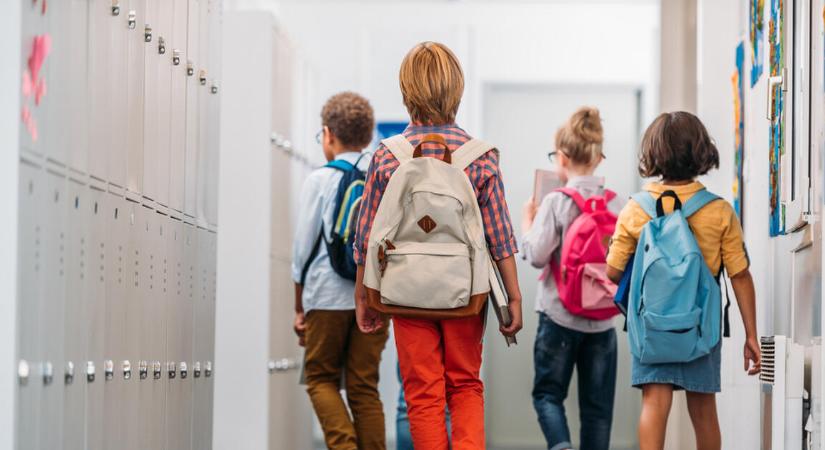 Jó hír a családoknak: könnyebb lesz beiskolázni a gyerekeket