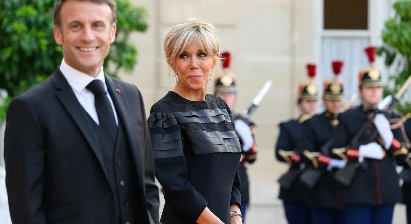 Ezt lépték Emmanuel Macron szülei, mikor megtudták, hogy fiuk a 40 éves tanárnővel, Brigitte-tel randizik