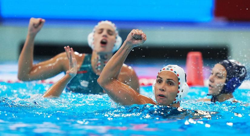 Női pólósaink az olimpiai címvédőt legyőzve jutottak a világbajnoki dőntőbe