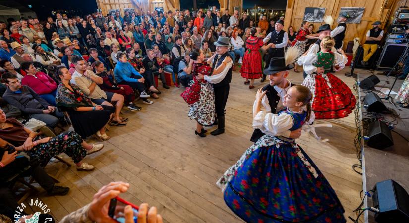 A népi kultúra apostolai Tusványoson