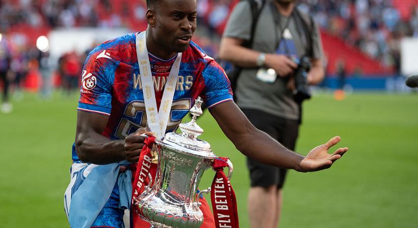 A Crystal Palace védőjével erősítene a Tottenham – sajtóhír