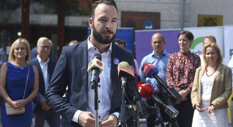 Részegen balhézott Berg Dániel II. kerületi alpolgármester, majd orvosi segítséget kért