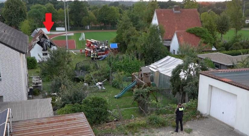 Berepült a kocsi a kertbe, életveszélyesen megsérült a kisfiú