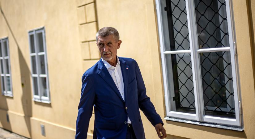 Csehországban átrendeződhet a politikai erőtér: magasan vezet Andrej Babis pártja