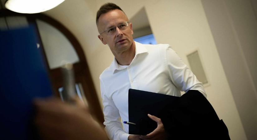 Szijjártó Péter: négy konzul lesz jelen a Ferencváros-FC Noah futballmérkőzés helyszínén