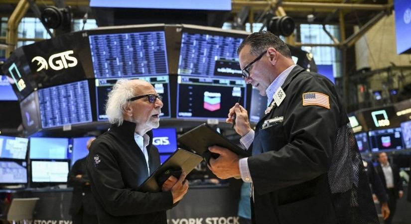 Részvénypiac: újabb történelmi csúcsokon a Wall Street részvényindexei