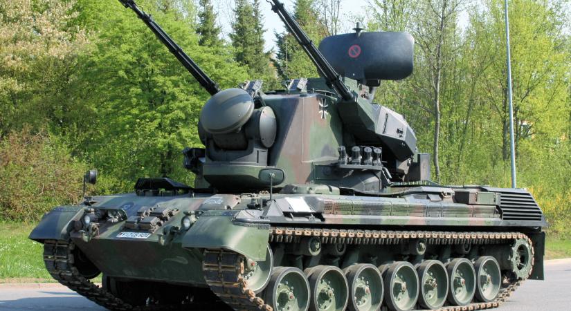 Németország és Nagy-Britannia 220 ezer Gepard-lövedéket és modern drónokat ad Ukrajnának