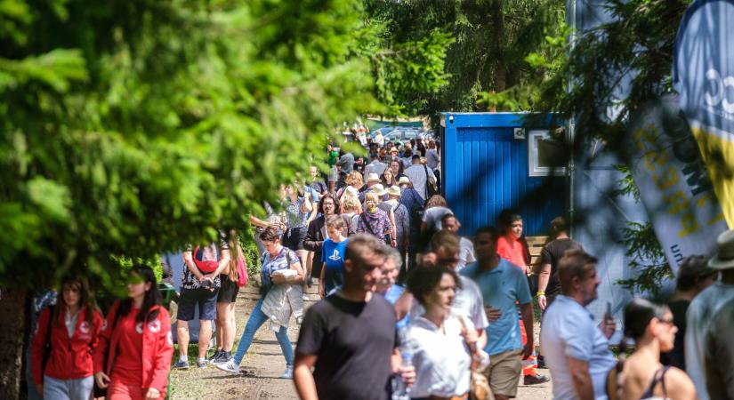 A Hooligans és a Tankcsapda fellépésével indul a 34. Bálványosi Nyári Szabadegyetem és Diáktábor programsorozata