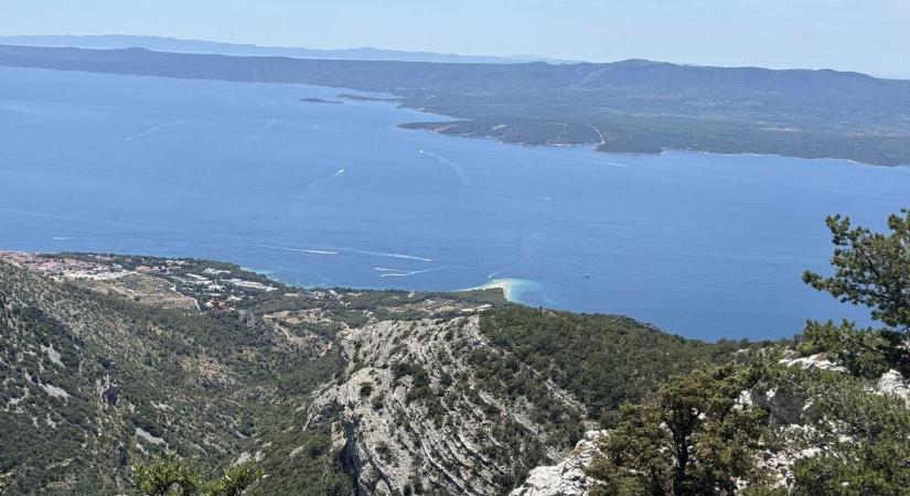 A világ egyik legszebb strandja közelebb van, mint hinnéd, és még belépőt se kérnek a lubickolásért