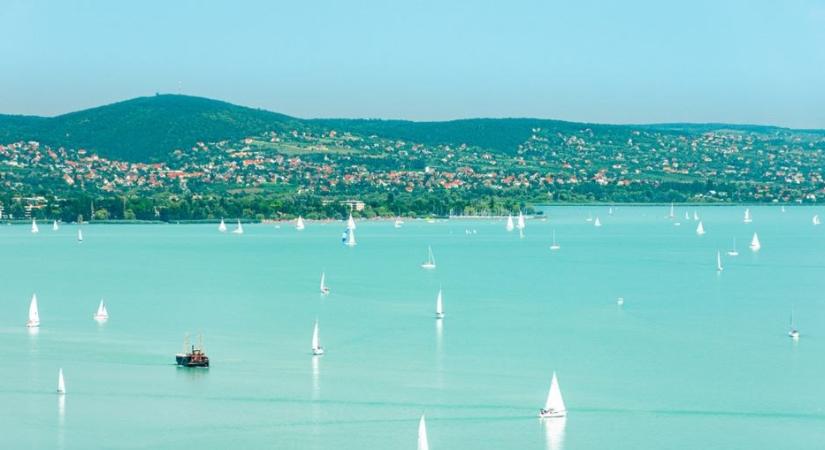 Belefulladt a Balatonba Siófokon egy 21 éves fiú