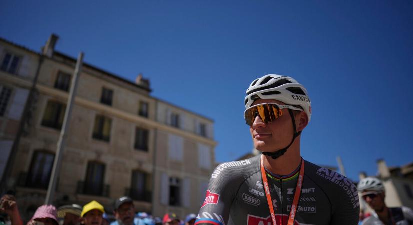 Tour de France – Visszalépett a korábbi sárga trikós Mathieu van der Poel