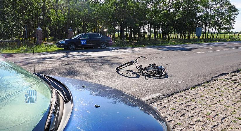 Biciklist gázoltak az ötös főúton, nem lehetett elkerülni az ütközést – galériával