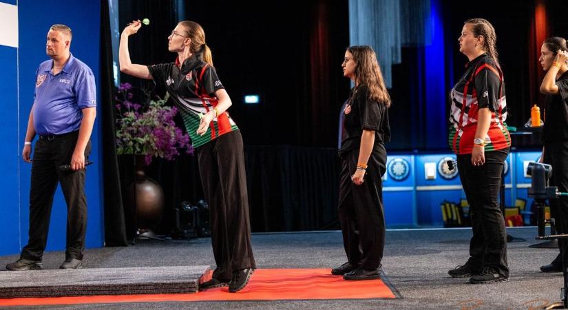Ezüstérmes lett a Turai Krisztina – Rábaközi Hanna páros a darts ifjúsági Európa-bajnokságon